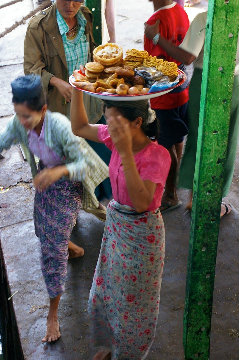 Saleswoman along the Ayeyarwaddy