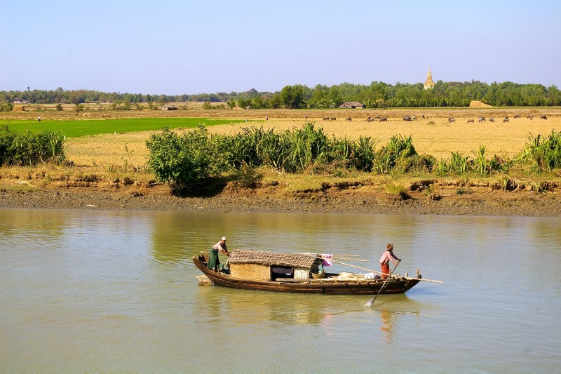 Boat with people on the Ayeyarwaddy