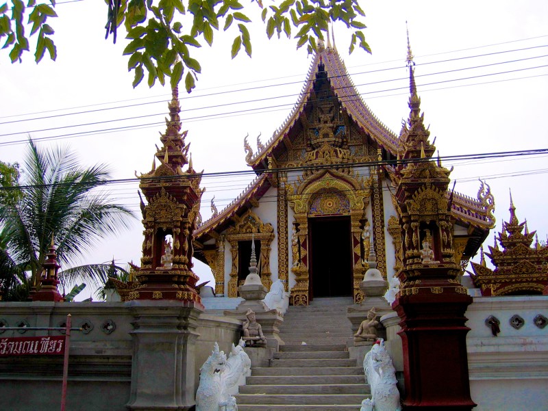 Temples in Chiangmai: Wat Monthien