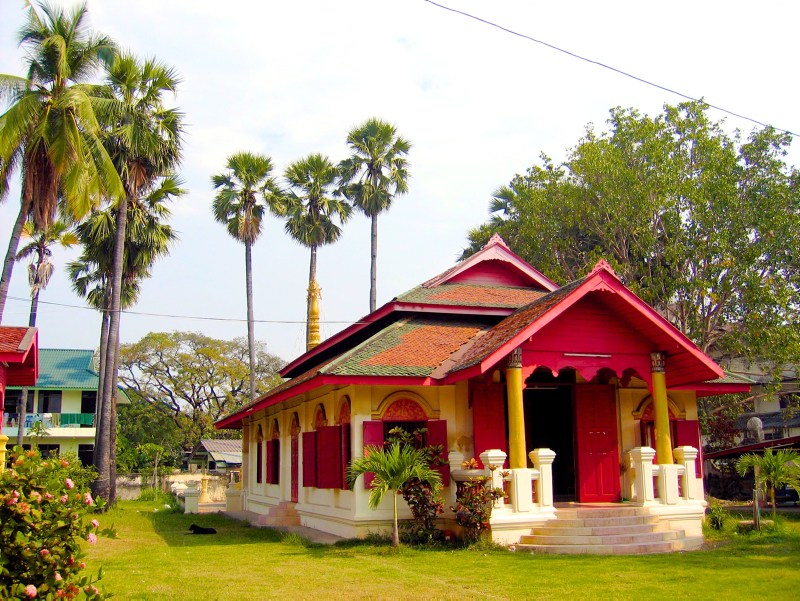 Temples in Chiangmai: Wat Sai Mun Myanmar