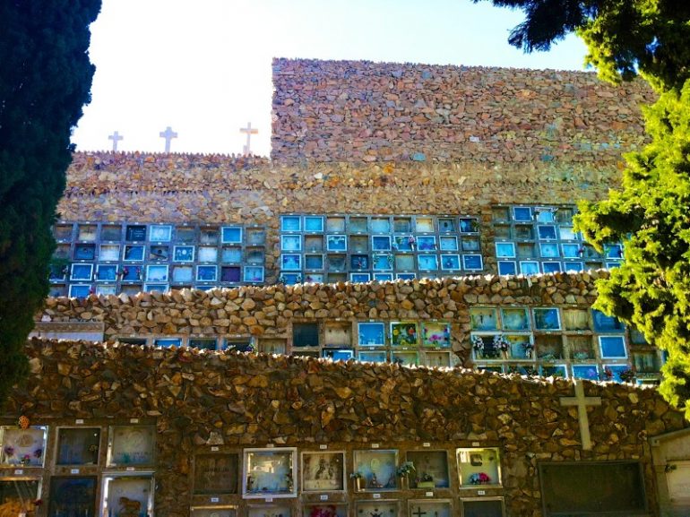 Most beautiful cemeteries: Graves in a wall at Montjuic Cemetary