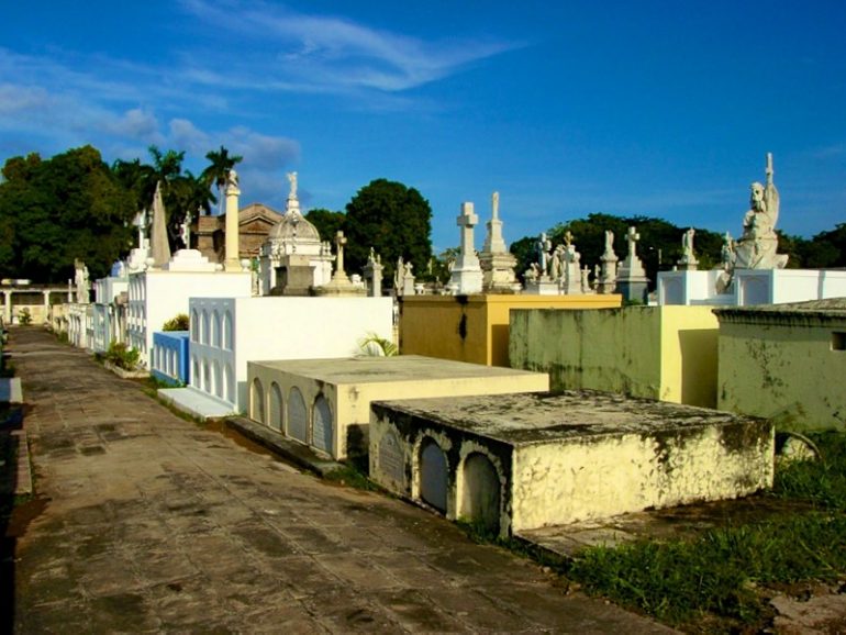 Most beautiful cemeteries: Graves at Antigua Cemetery