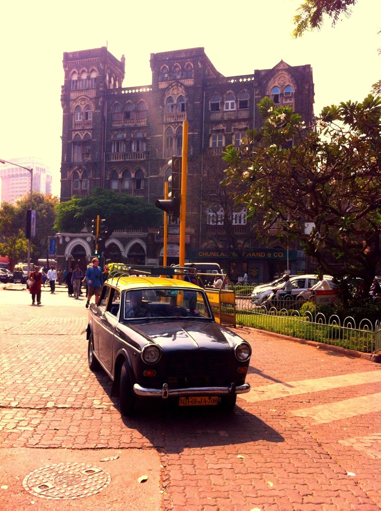 Jogging in Mumbai: Koloniale Architektur in Mumbai