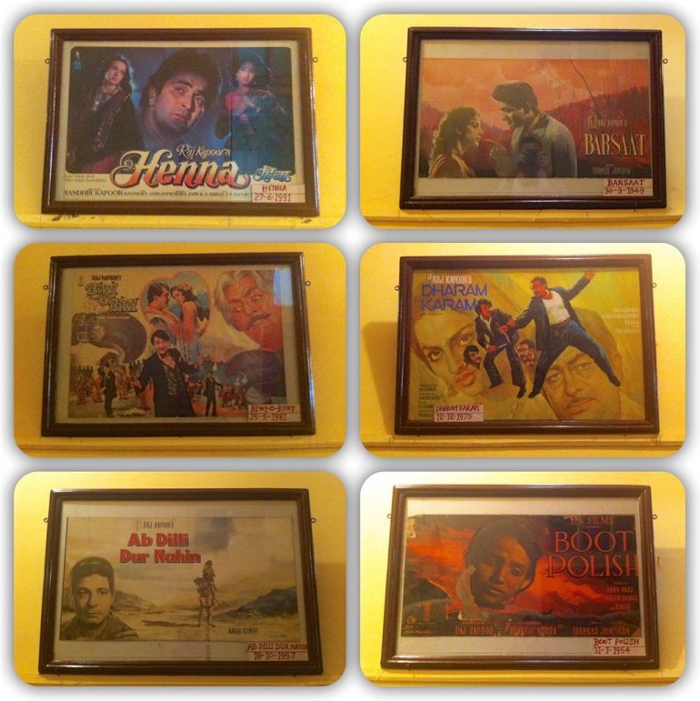 Filmplakate am Bollywood Set