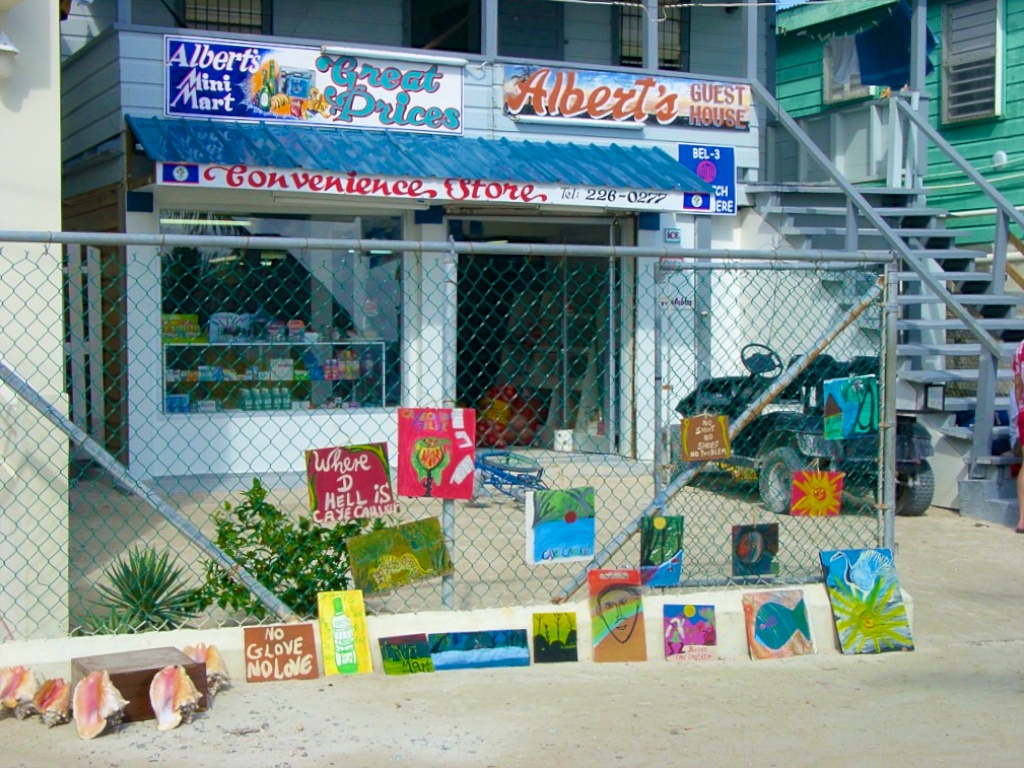 Supermarkt mit Kunstbasar auf Caye Caulker