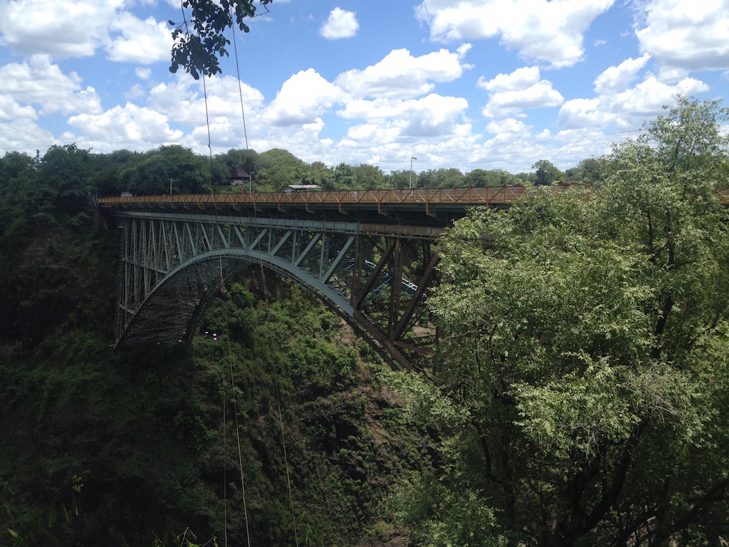 Die Brücke zwischen Sambia und Simbabwe