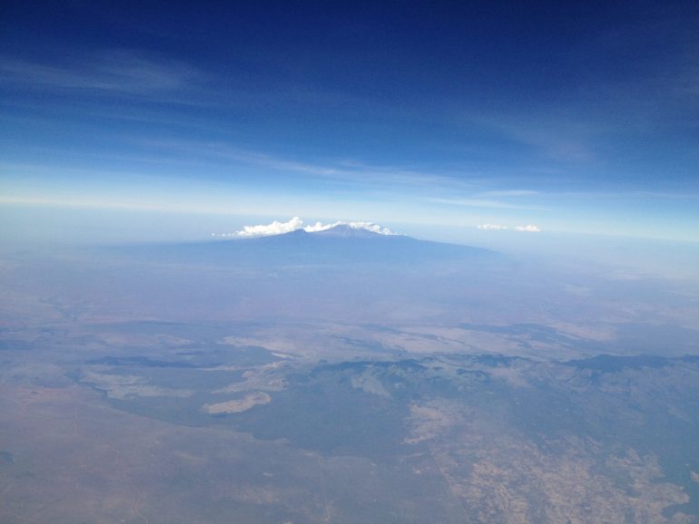Luftaufnahme des Kilimanjaro