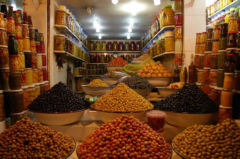 Marokko Sehenswürdigkeiten: Oliven in Marrakesch Souks