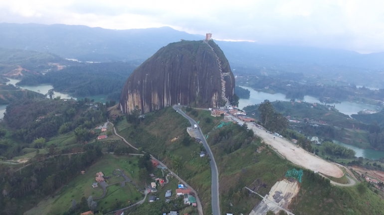 Kolumbien Reisetipps: Der berühmte Felsen von Guatape