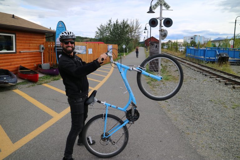 Yukon: Marco Buch auf Fahrradtour in Whitehorse
