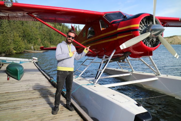 Marco Buch mit Wasserflugzeug im Yukon