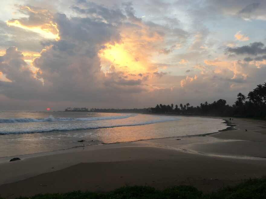 Tuk Tuk Tournament Sri Lanka: Sonnenuntergang am Strand