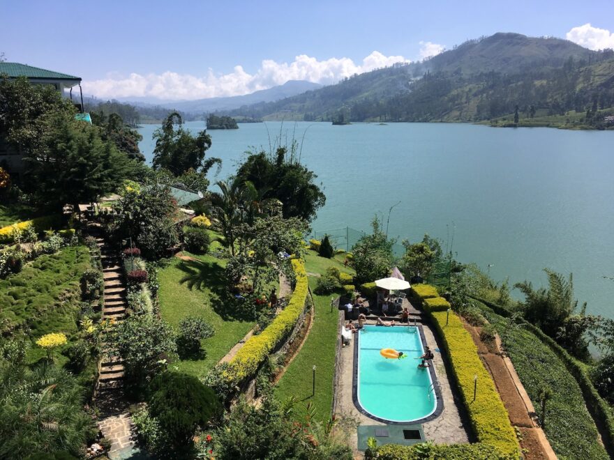 Tuk Tuk Tournament Sri Lanka: Pool des Hatton House vor See