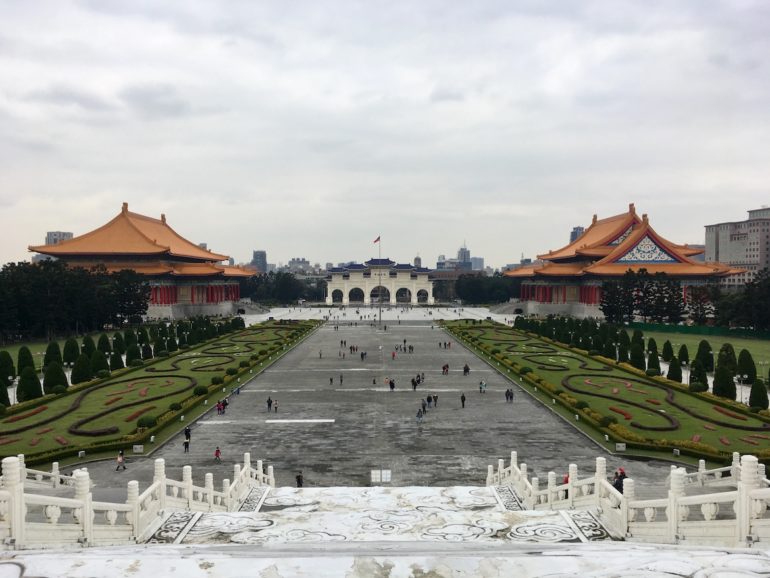Taipei Sehenswürdigkeiten: Ausblick von der Chiang-Kai-Shek-Gedächtnishalle