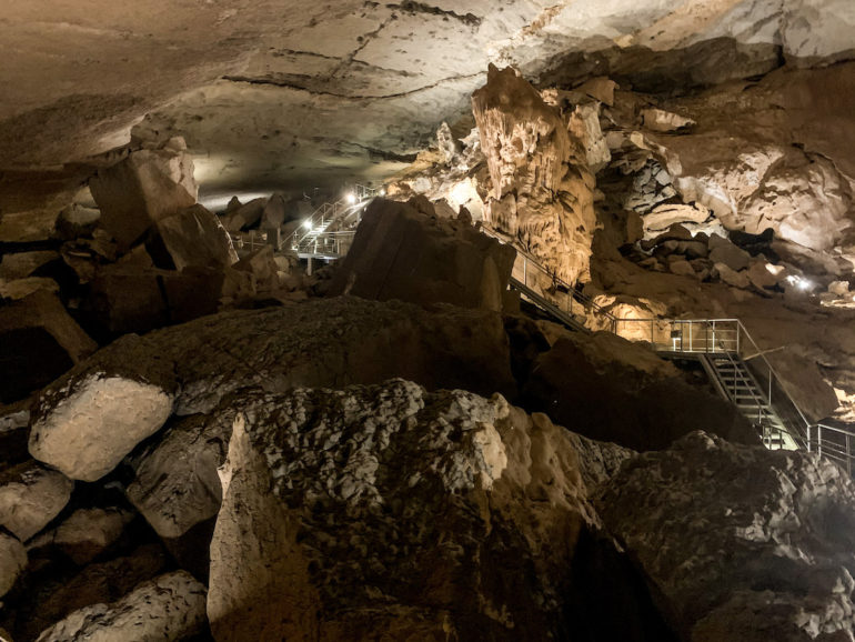 Blick in die Al-Hoota Höhle im Oman